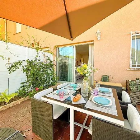 Апартаменты Coquet T2 A En Rez-de-jardin *