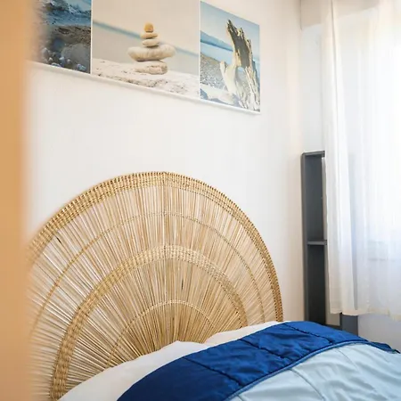 Апартаменты Coquet T2 A En Rez-de-jardin *
